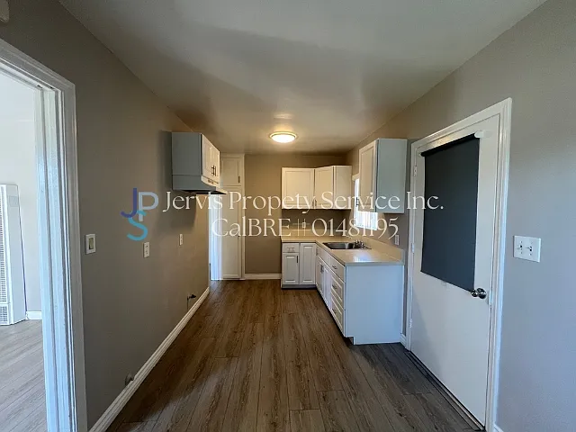 Building Photo - 6231 Heliotrope Ave #A