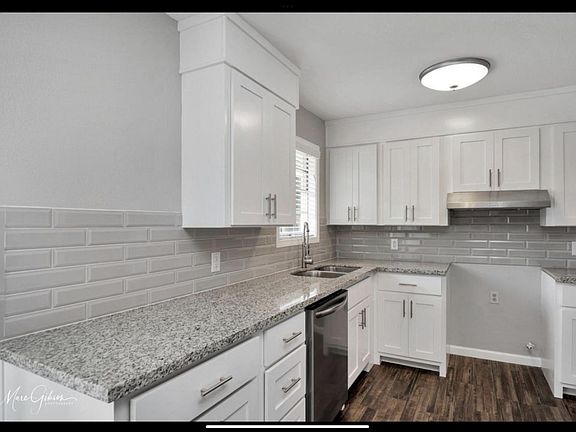 2nd image of 1506 Lampkin St