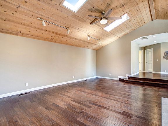 4th image of 401 Ginny Dr