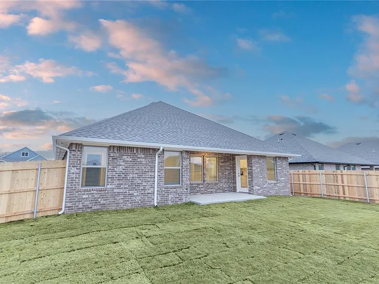 3808 Lleyton Dr — Photo 21