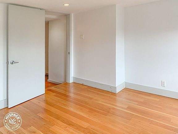 4th image of 231 Jefferson St #5S