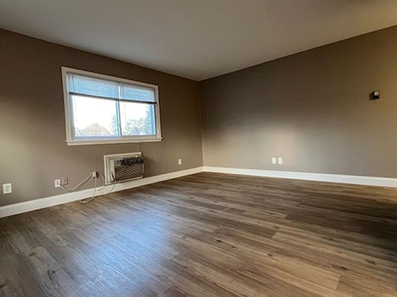 3rd image of 3540 11th Ave S APT 10