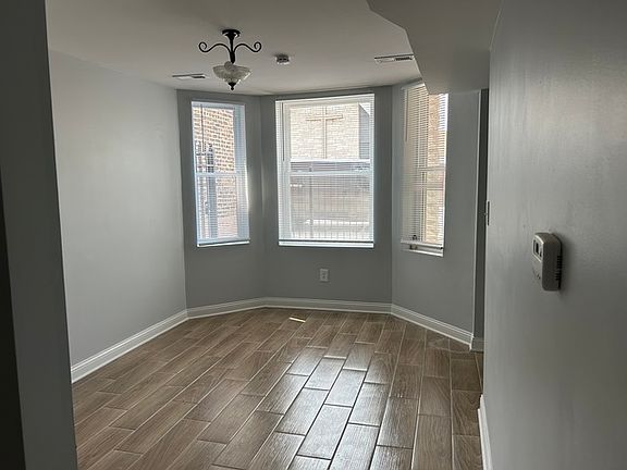 4th image of 3011 N Kedzie Ave #1