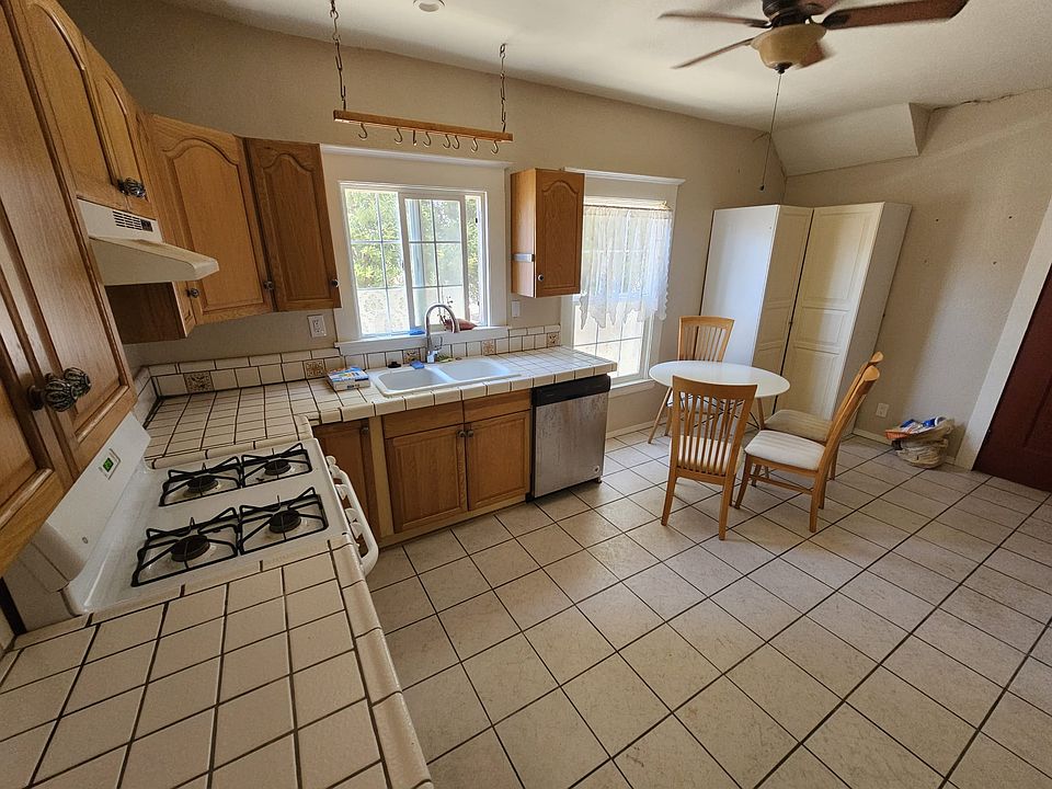 2nd image of 2911 E 16th St APT 1