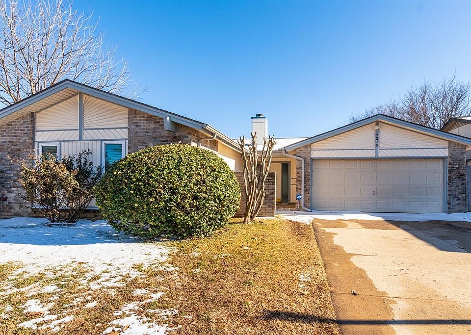 1st image of 7213 Misty Meadow Dr S