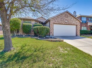 2028 Frosted Willow Ln, Fort Worth, TX 76177
