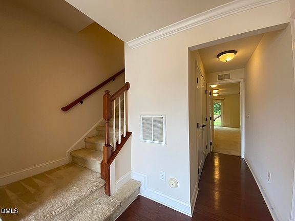 4th image of 645 Berry Chase Way