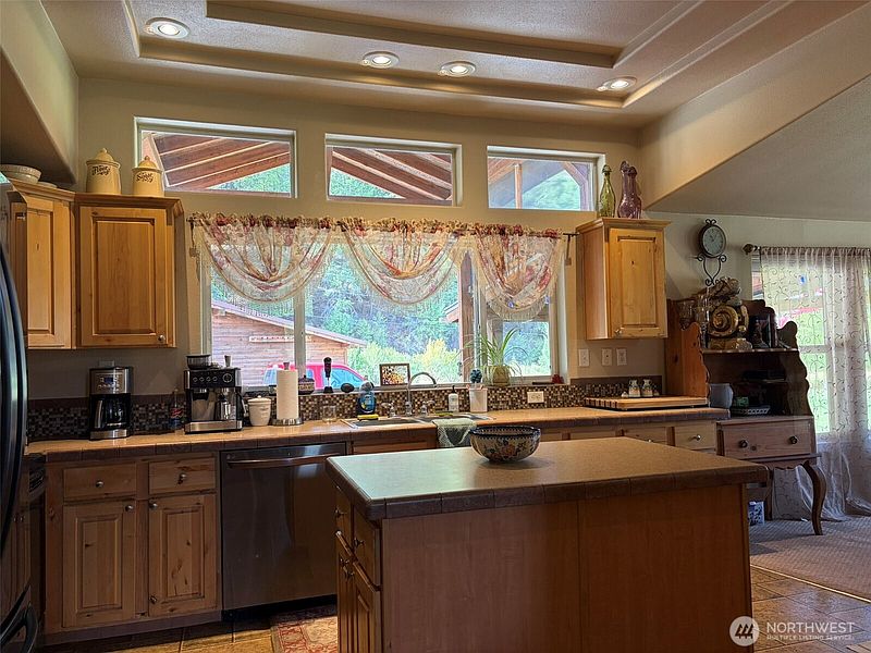 2nd image of 255 Lambert Creek Road