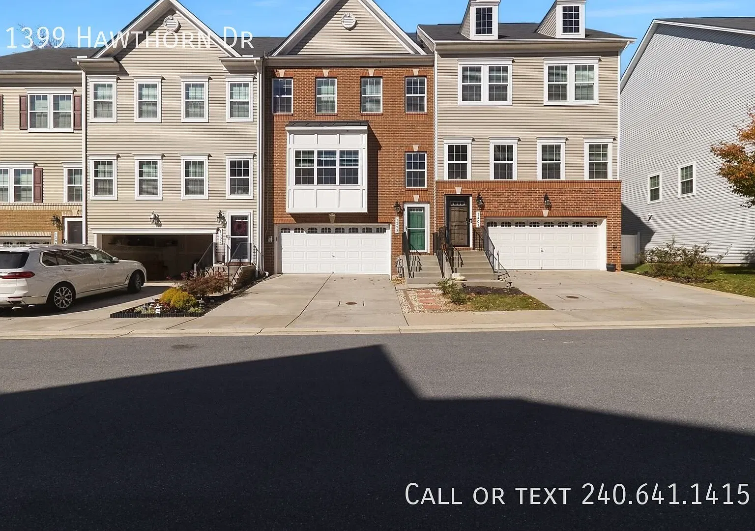 Spacious 3 BR + Den Townhome with Open Living Areas, Modern Kitchen & Attached Garage in Hanover! — Photo 1
