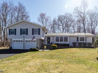 5 Hampton Spring Rd, Newton, NJ 07860
