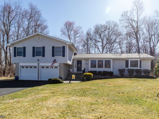 5 Hampton Spring Rd, Newton, NJ 07860