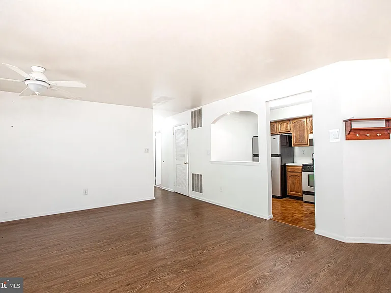 103 Claridge Ct #3 — Photo 8
