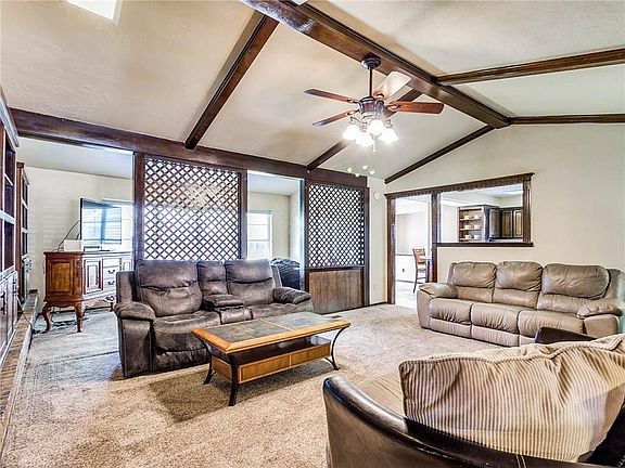 5th image of 1044 Linn Ln