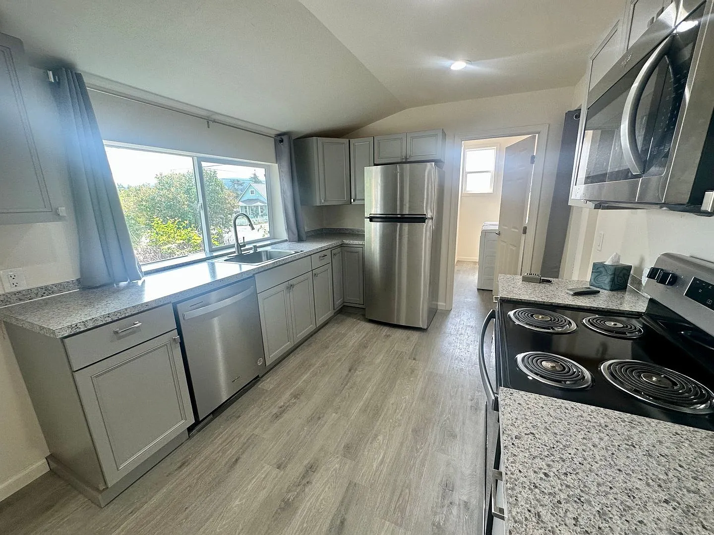 Lease Assignment: Available 9/4/2026! 3 Bdrm/1 Bath House! 12-Month Lease! — Photo 4