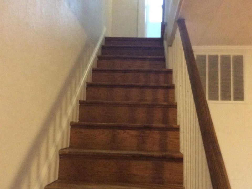 2nd Floor Steps