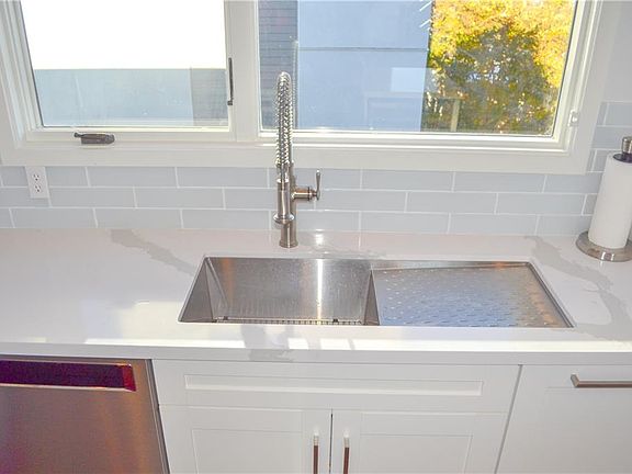 5th image of 1702 S Lamar Blvd Unit 29