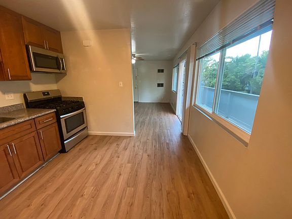 5th image of 148 Sierra Dr APT 9