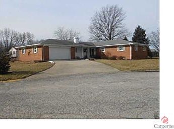 1st image of 413 Greenacres Dr