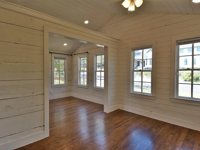 4875 Main St #TINY — Photo 25