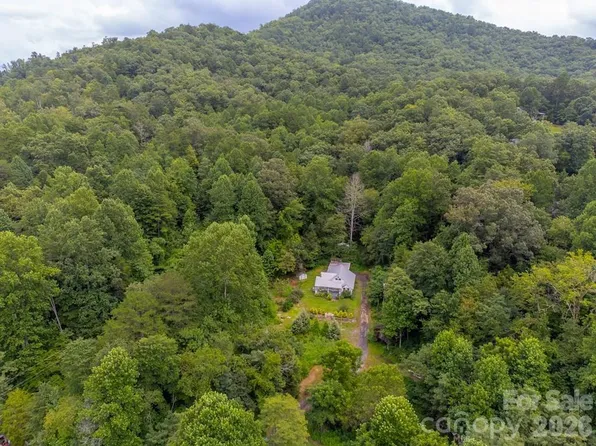 105 Marble Dr, Sylva, NC 28779