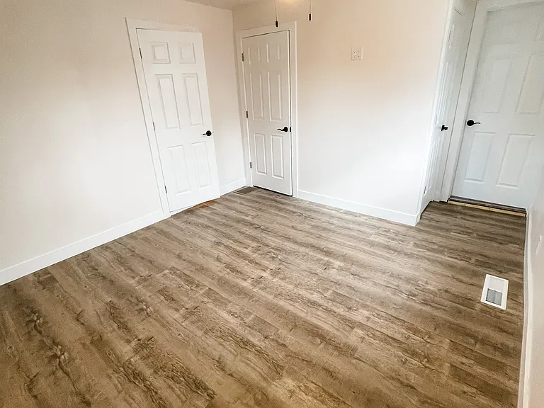 1611 Warren Ave — Photo 10