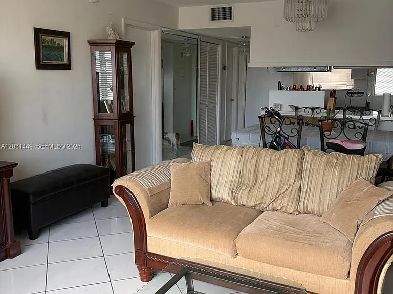 215 SE 3rd Ave #403A — Photo 1