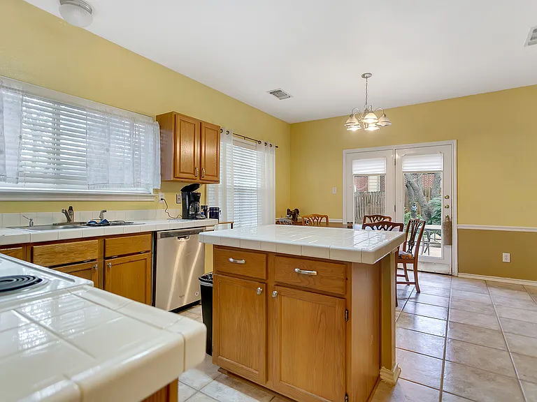12215 Stable Ridge Dr — Photo 10