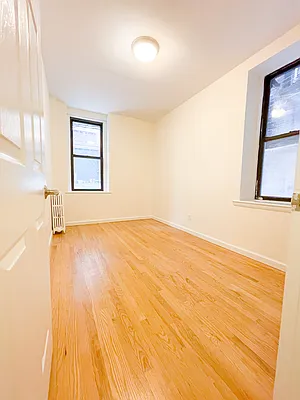 Rented by Urban Real Estate Inc | media 4