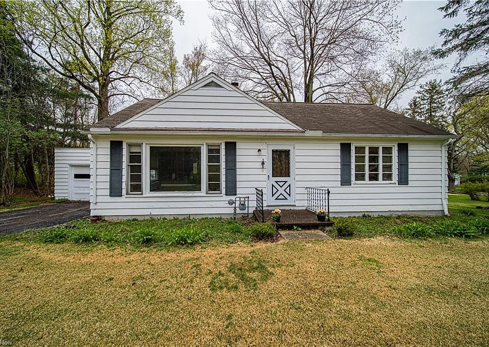 1st image of 30415 Woodall Dr