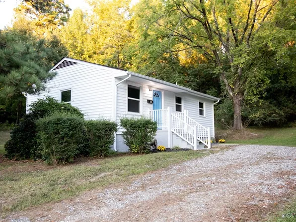 414 S Bridge St, Farmville, VA 23901