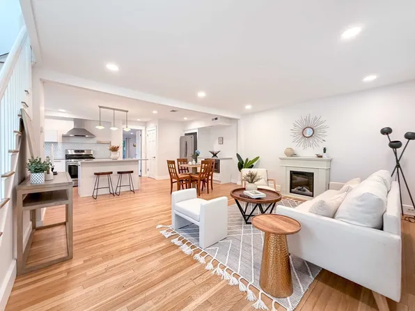 130 Viles St, Weston, MA 02493