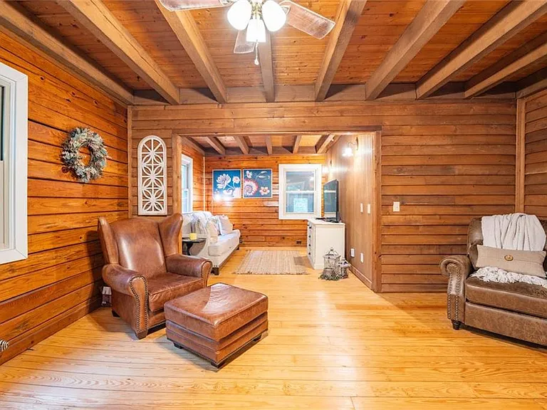 465 Waters Edge Dr — Photo 4