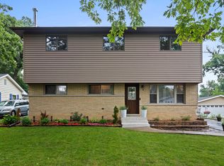 17842 W Greentree Rd, Grayslake, IL 60030