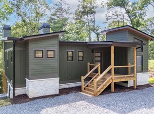 127 Crystal Ln, Ellijay, GA 30540