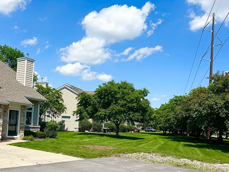 811 Burr Oaks Dr #1305 — Photo 18