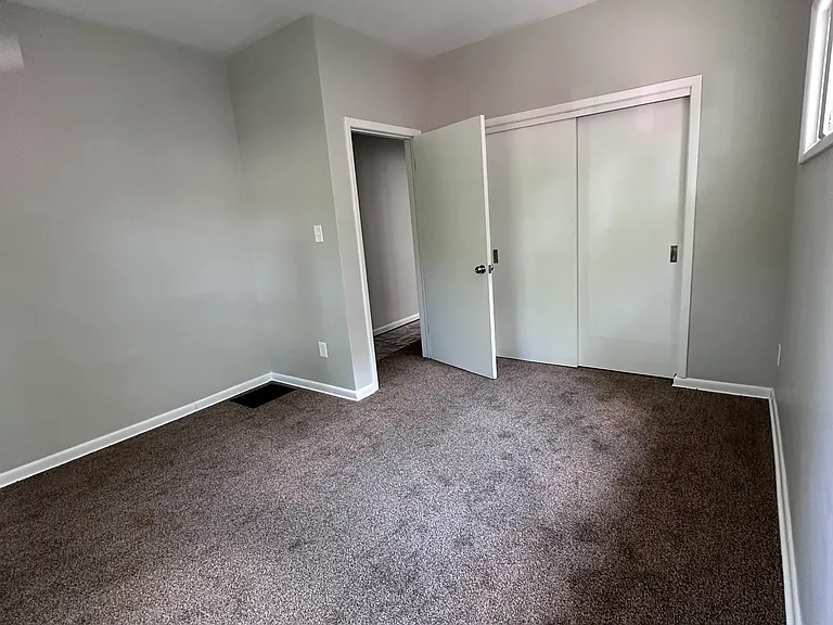 104 Beck Ave — Photo 7