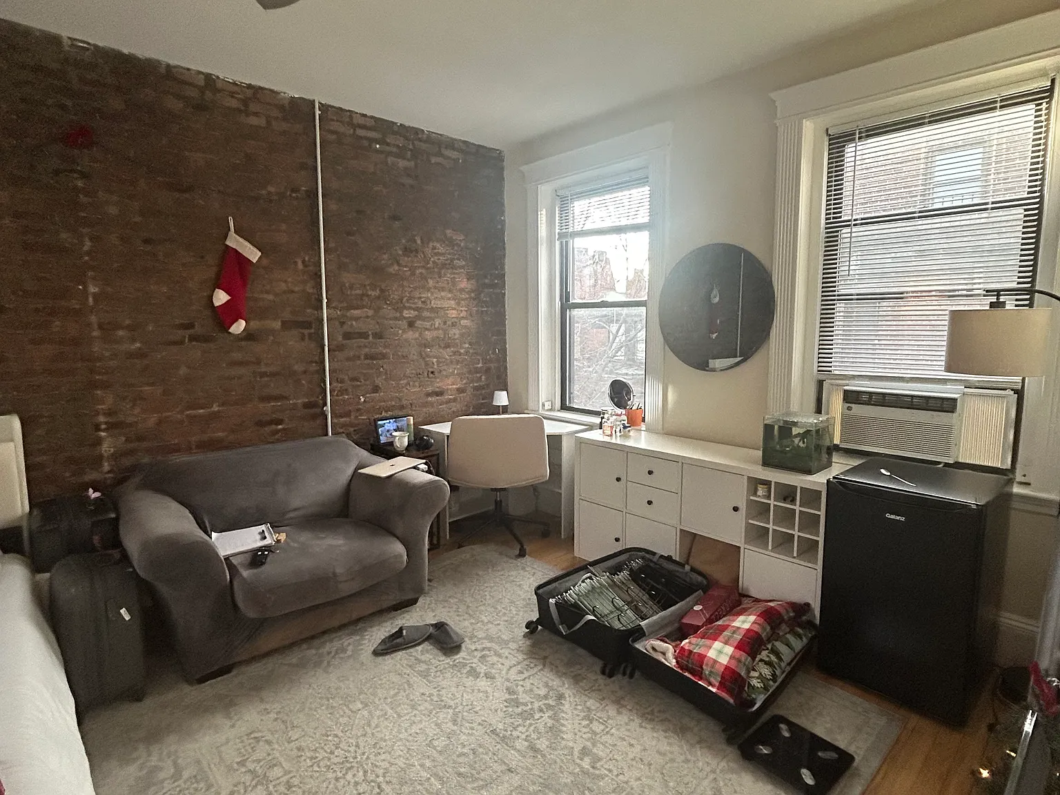2 bed, 999 sqft, $3,800 — Photo 1
