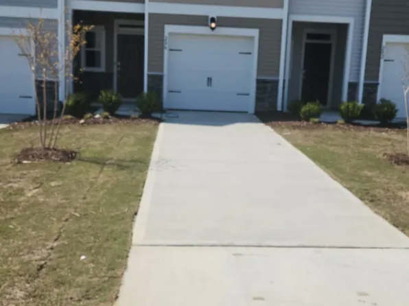 286 Paramount Dr, Smithfield, NC