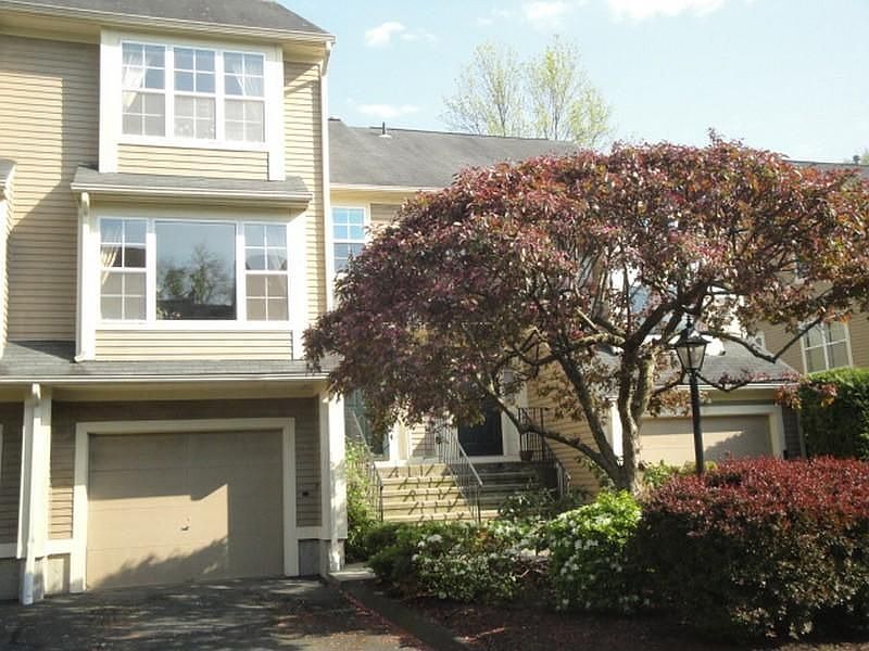 Immaculate Town home