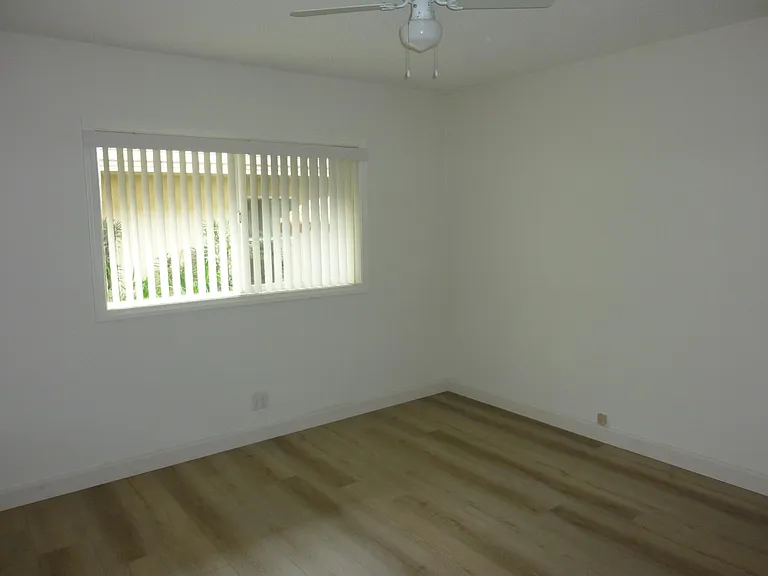 15219 S Normandie Ave #11 — Photo 8