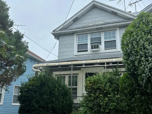 7047 Nansen Street, Forest Hills, NY 11375