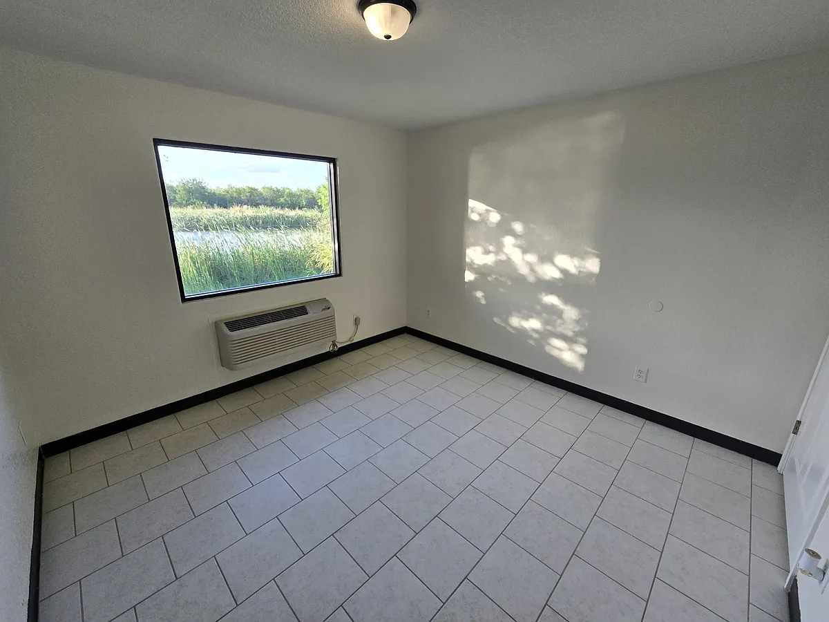Building Photo - 126 Alton Ave #C10