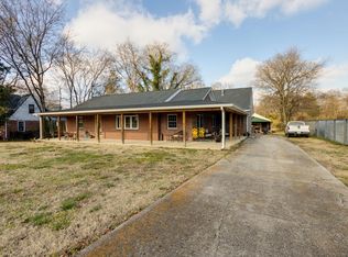 1003 Calvert St, Nashville, TN 37216