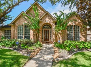 7411 Springdale Dr, Sugar Land, TX 77479
