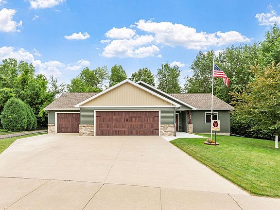 3rd image of 308 17th Ave S