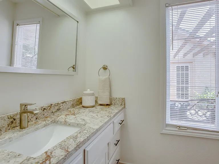 119 Utica Ave — Photo 18