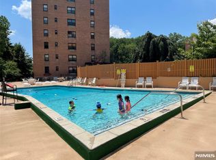 2348 Linwood Ave APT 7L, Fort Lee, NJ 07024