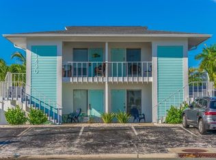 11430 3rd St E, Treasure Island, FL 33706