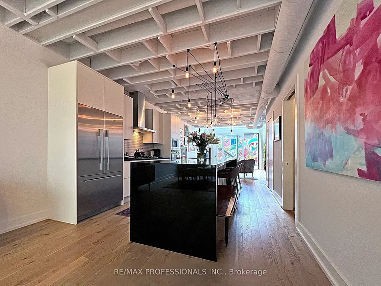 60 Melbourne Ave #B — Photo 4