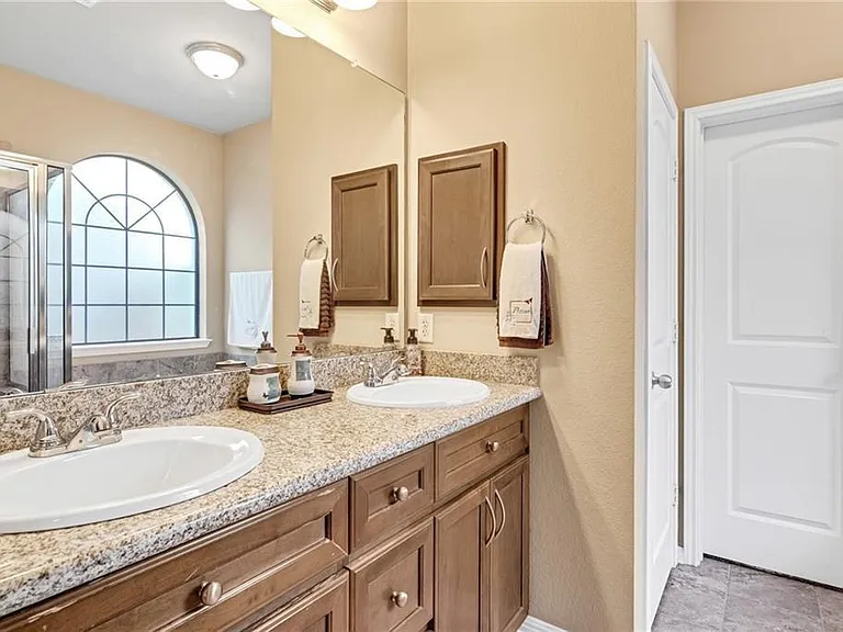 3418 Castleton Dr — Photo 21